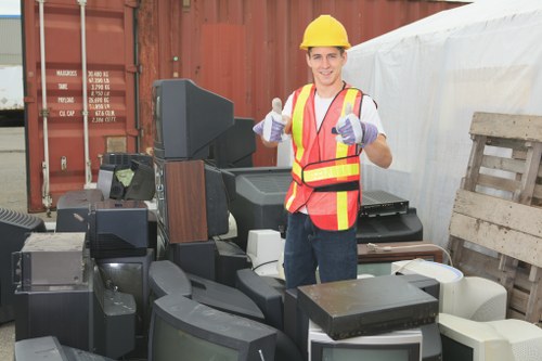Residential skip for waste disposal